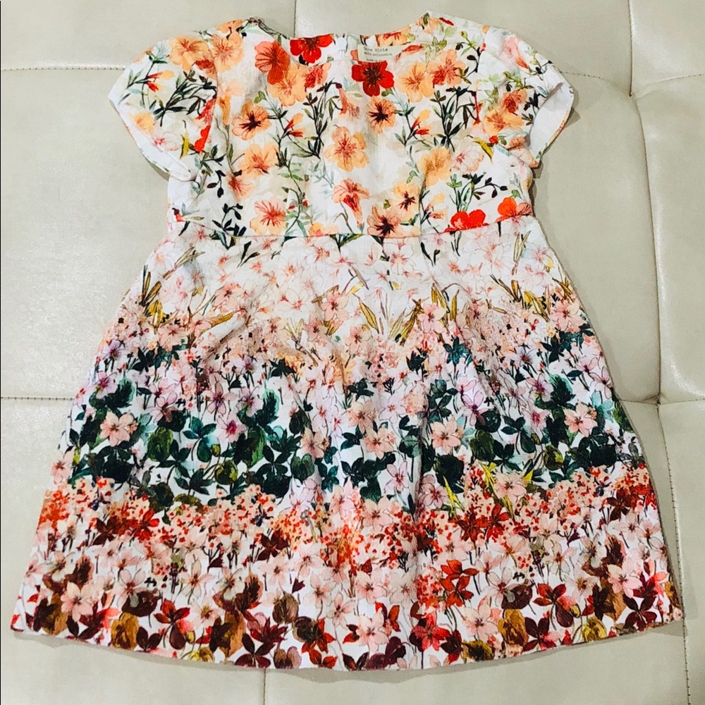 Zara Kids Girls Dress 4T Cute Natural Cream Floral